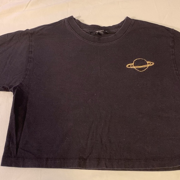 Forever 21 planet midriff tee - Picture 2 of 2